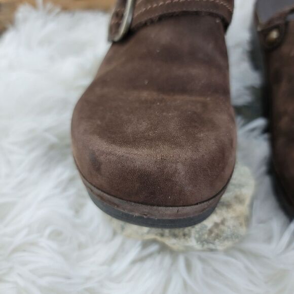 Dockers brown suede adjustable strap clogs - Picture 2 of 11